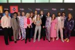 Den Bosch 28 september 2024
Premiere Rokjesdag in de Brabant hallen met in de cast oa Abbey Hoes, Leo Alkemade, Brigitte Heitzer, Lykele Muus, Bertrie Wierenga en Kiefer Zwart.Daarnaast zijn er onder meer rollen weggelegd voor Sinan Eroglu, Peter Bolhuis, Tineke Schouten, Patrick Martens en Maaike Martens.