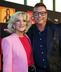Den Bosch 28 september 2024
Premiere Rokjesdag in de Brabant hallen met in de cast oa Abbey Hoes, Leo Alkemade, Brigitte Heitzer, Lykele Muus, Bertrie Wierenga en Kiefer Zwart.Daarnaast zijn er onder meer rollen weggelegd voor Sinan Eroglu, Peter Bolhuis, Tineke Schouten, Patrick Martens en Maaike Martens. Tineke Schoutren met stiefzoon