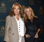 Amsterdam 9september 2024
Strong women award ik hotel The Grand .
Wendy v Dijk krijgt de award.,