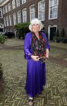 Amsterdam 9september 2024
Strong women award in hotel The Grand .  Willeke Alberti draagt en jurk van dochter Danielle van t Schip en een sjawl van Eric Beekes