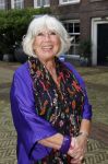 Amsterdam 9september 2024
Strong women award in hotel The Grand .  Willeke Alberti draagt en jurk van dochter Danielle van t Schip en een sjawl van Eric Beekes