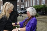 Amsterdam 9september 2024
Strong women award in hotel The Grand .  Willeke Alberti draagt en jurk van dochter Danielle van t Schip en een sjawl van Eric Beekes