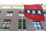 Amsterdam 10 september 2025
Prinses Amalia is uitgenodigd voor een  lunch in de ambtswoning van burgemeester Femke Halsema, waar zij een ontmoeting had met het gemeentebestuur van Amsterdam. Ambtswoning Femke Halsema met Amsterdamse vlag