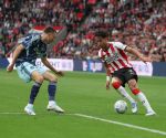 Eindhoven, 21 September 2025
PSV-AJAX, Eindstand 2-2
Kompetitie seizoen 2025-2026
Anass Salah-Eddine met Steven Berghuis