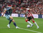 Eindhoven, 21 September 2025
PSV-AJAX, Eindstand 2-2
Kompetitie seizoen 2025-2026
Anass Salah-Eddine met Steven Berghuis