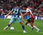 Eindhoven, 21 September 2025
PSV-AJAX, Eindstand 2-2
Kompetitie seizoen 2025-2026
Anass Salah-Eddine met Steven Berghuis