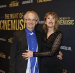Amsterdam 12 september 2025
Uitreiking Cinemusic Rembrandt Oeuvre Award - tijdens The Night Of Cinemusic in het Concertgebouw. Jeroen Krabbe krijgt Ouvre prijs uit handen van Rene Mioch . Ate de Jong met zijn vrouw
