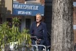 Amsterdan 25 augustus 2025
Bert Kuizenga met zijn vrouw op straat in Amsterdam zuid