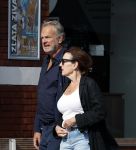 Amsterdan 25 augustus 2025
Bert Kuizenga met zijn vrouw op straat in Amsterdam zuid
