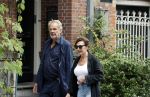 Amsterdan 25 augustus 2025
Bert Kuizenga met zijn vrouw op straat in Amsterdam zuid