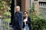 Amsterdan 25 augustus 2025
Bert Kuizenga met zijn vrouw op straat in Amsterdam zuid