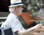 Amsterdam 1 juli 2025
Eddy Habbema met zijn vrouw op terras.