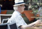 Amsterdam 1 juli 2025
Eddy Habbema met zijn vrouw op terras.