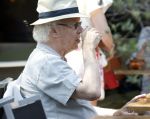 Amsterdam 1 juli 2025
Eddy Habbema met zijn vrouw op terras.