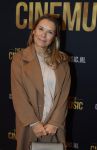 Amsterdam 12 september 2025
Uitreiking Cinemusic Rembrandt Oeuvre Award - tijdens The Night Of Cinemusic in het Concertgebouw. Jeroen Krabbe krijgt Ouvre prijs uit handen van Rene Mioch . Elle v Rijn