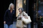 Amsterdam 30 september 2025
Gerdi Verbeet winkelt op de cornelis schuytstraat