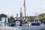 Amsterdam 24 augustus 202
Prins Maurits en Prinses MarilÃ¨ne hebben drie kinderen: Anna (geboren in 2001), Lucas (geboren in 2002), en Felicia (geboren in 2005). Hun volledige achternaam is Van Lippe-Biesterfeld van Vollenhoven . Prins Maurits neemt met zijn gezin de Vlootschouw af tijdens de laatste dag van Sail. Ze varen met de Groene Draeck.