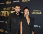 Amsterdam 12 september 2025
Uitreiking Cinemusic Rembrandt Oeuvre Award - tijdens The Night Of Cinemusic in het Concertgebouw. Jeroen Krabbe krijgt Ouvre prijs uit handen van Rene Mioch .  Gunay Uslu met partner