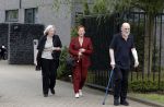 Rotterdam 20 september 2025
Crematie Gerard Cox bij crematorium de Hoeksche Waard. Hugo Metsers Pleuni Touw en Loes Luca