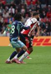 Eindhoven, 21 September 2025
PSV-AJAX, Eindstand 2-2
Kompetitie seizoen 2025-2026
Ismael Saibari met Kian Fitz-Jim