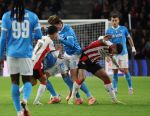 Eindhoven, 21 Oktober 2025
CL Wedstrijd PSV-Napolie, eindstand 6-2
Ismael Saibari met Noa Lang