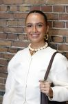 Amsterdam 18 september 2025
Prinses Eloise organiseert samen met Attire Amsterdam en My Lima Lima een modeshow . Haar ouders, Prins Constantijn en moeder Prinses Laurentien zijn natuurlijk aanwezig . Jada Borsato