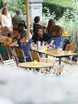 Amsterdam 26 augustus 2025
Premiere over de Grens in het vondelpark . De cast bestaat uit Manuel Broekman Jasmine Sendar Nienke Plas Vincent Banic en Elisabeth Puglia.