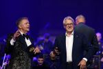 Amsterdam 12 september 2025
Uitreiking Cinemusic Rembrandt Oeuvre Award - tijdens The Night Of Cinemusic in het Concertgebouw. Jeroen Krabbe krijgt Ouvre prijs uit handen van Rene Mioch .