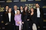 Amsterdam 12 september 2025
Uitreiking Cinemusic Rembrandt Oeuvre Award - tijdens The Night Of Cinemusic in het Concertgebouw. Jeroen Krabbe krijgt Ouvre prijs uit handen van Rene Mioch .  Jeroen Krabbe met zijn vrouw Herma en hun kleinkinderen