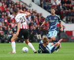 Eindhoven, 21 September 2025
PSV-AJAX, Eindstand 2-2
Kompetitie seizoen 2025-2026
Joey Veerman met Kasper Dolberg