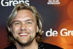 Amsterdam 26 augustus 2025
Premiere over de Grens in het vondelpark . De cast bestaat uit Manuel Broekman Jasmine Sendar Nienke Plas Vincent Banic en Elisabeth Puglia. Barbara Sloesen ( zwnger) kwam met partner Joost Hofman
