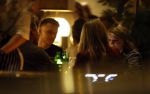 Amsterdam 11 september 2025
Linda de Mol Jeroen Rietbergen Noa Vahle Julian Vahle en zijn vriendin Chelsea Weimar zijn gezellig uitetetn in de nieuwe Hotspot van Amsterdam Restaurant Toet . Ook Ruud Gullit en zijn vriendin Karin de Rooij waren aanwezig .