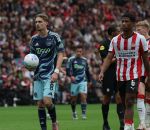 Eindhoven, 21 September 2025
PSV-AJAX, Eindstand 2-2
Kompetitie seizoen 2025-2026
Kenneth Taylor scoort uit penalty 1-1