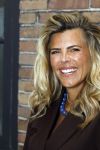 Amsterdam 18 september 2025
Prinses Eloise organiseert samen met Attire Amsterdam en My Lima Lima een modeshow . Haar ouders, Prins Constantijn en moeder Prinses Laurentien zijn natuurlijk aanwezig . Kim Kotter
