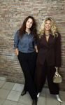 Amsterdam 18 september 2025
Prinses Eloise organiseert samen met Attire Amsterdam en My Lima Lima een modeshow . Haar ouders, Prins Constantijn en moeder Prinses Laurentien zijn natuurlijk aanwezig . Kirsten Schilder en Kim Kotter