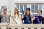 Den Haag 16 september 2025
Prinsjesdag 2025 met aanwezig namens de koninklijke familie , Koning Willem Alexander Koningin Maxima Prinses Amalia Prinses Alexia Prinses Ariane Prins Constantijn en Prinses Laurentien .