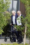 Rotterdam 20 september 2025
Crematie Gerard Cox bij crematorium de Hoeksche Waard. Lee Towers met zijn vrouw Laura