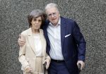 Rotterdam 20 september 2025
Crematie Gerard Cox bij crematorium de Hoeksche Waard. Lee Towers met zijn vrouw Laura