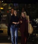 Amsterdam 11 september 2025
Linda de Mol Jeroen Rietbergen Noa Vahle Julian Vahle en zijn vriendin Chelsea Weimar zijn gezellig uitetetn in de nieuwe Hotspot van Amsterdam Restaurant Toet . Ook Ruud Gullit en zijn vriendin Karin de Rooij waren aanwezig .
