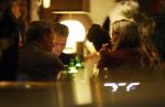 Amsterdam 11 september 2025
Linda de Mol Jeroen Rietbergen Noa Vahle Julian Vahle en zijn vriendin Chelsea Weimar zijn gezellig uitetetn in de nieuwe Hotspot van Amsterdam Restaurant Toet . Ook Ruud Gullit en zijn vriendin Karin de Rooij waren aanwezig .