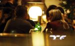 Amsterdam 11 september 2025
Linda de Mol Jeroen Rietbergen Noa Vahle Julian Vahle en zijn vriendin Chelsea Weimar zijn gezellig uitetetn in de nieuwe Hotspot van Amsterdam Restaurant Toet . Ook Ruud Gullit en zijn vriendin Karin de Rooij waren aanwezig .