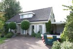 Rijnsburg 4 september 2025
Nieuwe huis van Mart Hoogkamer en zijn vriendin Jennifer v Ooijen . Ze gaan het huis helemaal verbouwen .