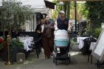 Amsterdam 25 september 2025
Mascha Feoktistova met partner achter de kinderwagen in Amsterdam zuid