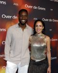 Amsterdam 26 augustus 2025
Premiere over de Grens in het vondelpark . De cast bestaat uit Manuel Broekman Jasmine Sendar Nienke Plas Vincent Banic en Elisabeth Puglia. Nienke Plas met partner