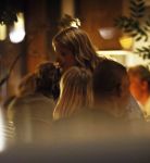 Amsterdam 11 september 2025
Linda de Mol Jeroen Rietbergen Noa Vahle Julian Vahle en zijn vriendin Chelsea Weimar zijn gezellig uitetetn in de nieuwe Hotspot van Amsterdam Restaurant Toet . Ook Ruud Gullit en zijn vriendin Karin de Rooij waren aanwezig .