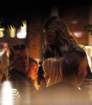 Amsterdam 11 september 2025
Linda de Mol Jeroen Rietbergen Noa Vahle Julian Vahle en zijn vriendin Chelsea Weimar zijn gezellig uitetetn in de nieuwe Hotspot van Amsterdam Restaurant Toet . Ook Ruud Gullit en zijn vriendin Karin de Rooij waren aanwezig .