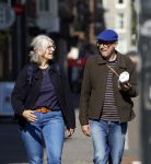 Amsterdam 29 september 2025
Owen Schumacher met zijn vrouw op straat in Amsterdam zuid.