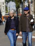 Amsterdam 29 september 2025
Owen Schumacher met zijn vrouw op straat in Amsterdam zuid.