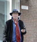 Amsterdam 26 september 2025
Peter faber wachtend op straat op een taxi.