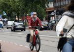 Amsterdam 1 september 2025
Porgy Franssen op de electrische fiets in Amsterdam zuid.